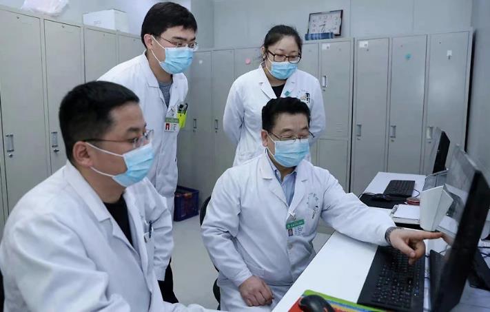 3D打印再造“新下巴”借助3D打印成功切除颌骨肿瘤并实现颌骨重建